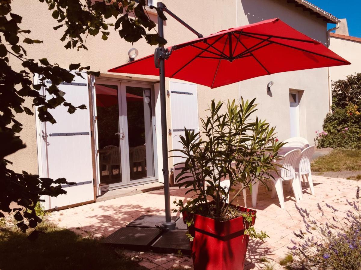La Maison Madame Villa Chambretaud Exterior photo
